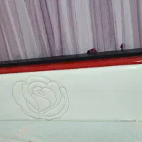 تخت و میزآرایش و دوعدد بغل تختی