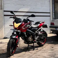 موتور ns200مدل94 به شرط کارشناسی