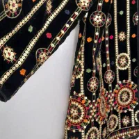 کت سوزندوزی مخمل و لنین|لباس|تربت‌حیدریه, بوستان باغ ملی|دیوار