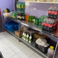 فرساندویچ و دو عدد میز کار|کافی‌شاپ و رستوران|آذرشهر, |دیوار