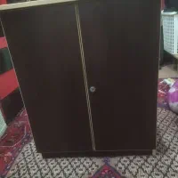 کمدکوچک چوبی برای نگه داشتن مدارک