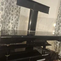 زیر تلویزیونی شیشی