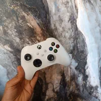 Xbox series s دو دسته قانونی|کنسول، بازی ویدئویی و آنلاین|صدرا-فارس, فاز ۱|دیوار