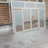 باسلام‌یک‌عدد‌پنجره‌فلیزی‌نو‌با‌شییشه‌فی‌50000
