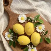 شمع دست‌ساز طرح لیمو، خوش‌رنگ و خوش‌بو