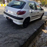 پژو ۲۰۶ معاوضه هم دارم با پارس سفید|خودرو سواری و وانت|پادنا, |دیوار