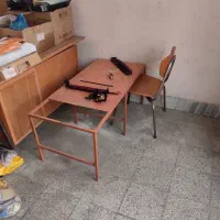 میز آهنی با صندلی