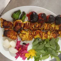 آشپز خانم غذای خانگی