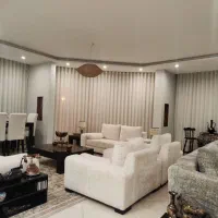 ویلایی۱۶۰متری یکسال ساخت آسانسوردار طبقه ی یک ازدو