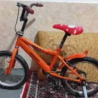 دوچرخه ۱۶سالم با کمکی