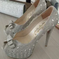 کیف و کفش|کیف، کفش، کمربند|هشتگرد, فاز ۲ مهستان|دیوار