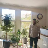 استخدام  دستیار و کار آموز گل و گیاه خانم