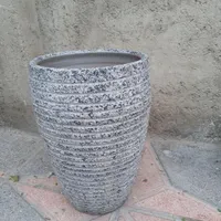 گلدان سفالی سالم ۱۰۰ تومن