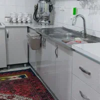 کابینت بسیار تمیز سفید رنگ