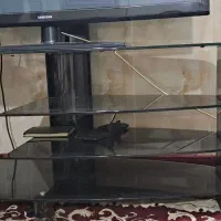 میز تلویزیون شیشه‌ای