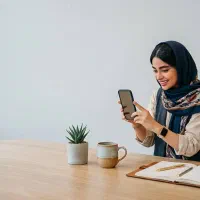 ادمین خانم جهت تولیدمحتوا اینستاگرام(حضوری)