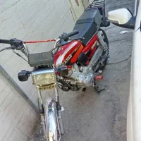 پرواز 200کم کار قرمز
