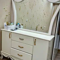 کنسول و آینه