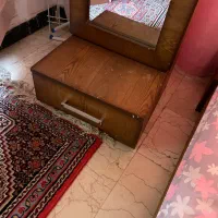 تخت خواب چوبی دو نفره همراه با آینه قدی باکس دار|تخت و سرویس خواب|تهران, دروازه شمیران|دیوار