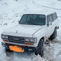 تویوتا لندکروز استیشن فرماندهی آفرودی