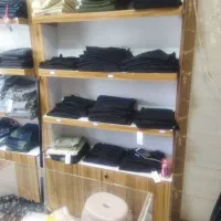 دکوراسیون مغازه لباس فروشی