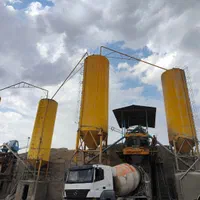 استخدام اوپراتور و لوله کش پمپ بتن ریزی