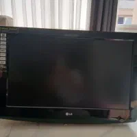 تلوزیون ال جی سالم و تمیز با زیر تلوزیون سالم