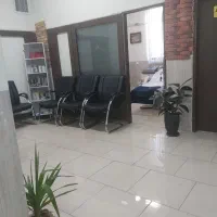 منشی و دستیار پزشک مطب پوست و زیبایی