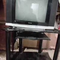 تلفزیون ومیز
