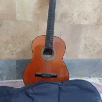 فروش گیتار کلاسیک Guvnor (گاورنر) اصل +  کیف