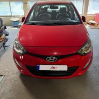هیوندای i20