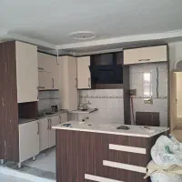 80-متر-طبقه-سوم-ولیعصر-رو-به-افتاب