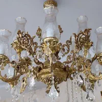 لوستر برنجی و دیوارکوب با لاله کریستال لب طلایی