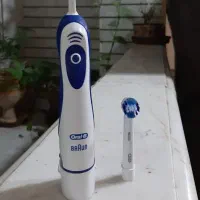 مسواک برقی اورال بی مدل پرواکسپرت