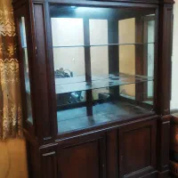 بوفه دکور ویترین بزرگ چوبی قهوه‌ای تیره کارکرده