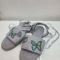 صندل های نقاشی شده|کیف، کفش، کمربند|تهران, چهارصد دستگاه|دیوار