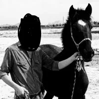 یک عدد کره نریون به رنگ عشق