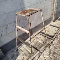 چهارپایه محکم به طول یک متر