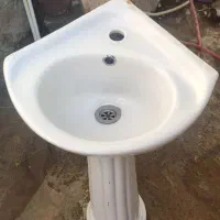 روشویی با همه ی وسایل و شیرالات