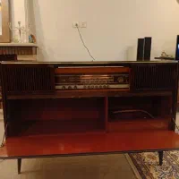 رادیو گرامافون قدیمی|کلکسیون اشیاء عتیقه|تربت‌حیدریه, فرمانداری|دیوار