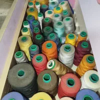 لوازم خیاطی .نخ.سوزن.پایه چرخ.الباقی وسایل