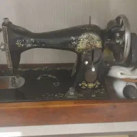 چرخ خیاطی عتیقه واقعی