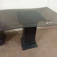 میز شیشه ای با پایه