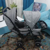 کالسکه دوقلویی