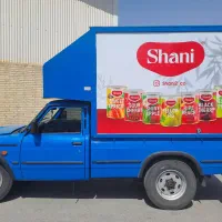 راننده نیسان به همراه ماشین