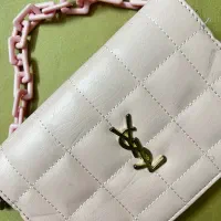 کیف صورتی