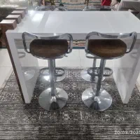 میز ناهار خوری.جزیره|میز و صندلی غذاخوری|شاهینشهر, شهرک گلدیس|دیوار