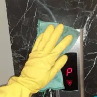 نظافتچی آقا حرفه ای ))