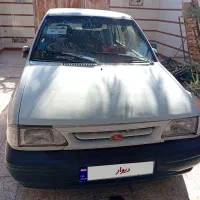 یک ماشین پراید 79