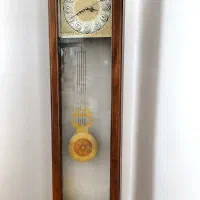 ساعت ایستاده چوبی